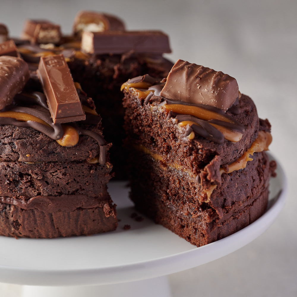 Twix & KitKat Cake